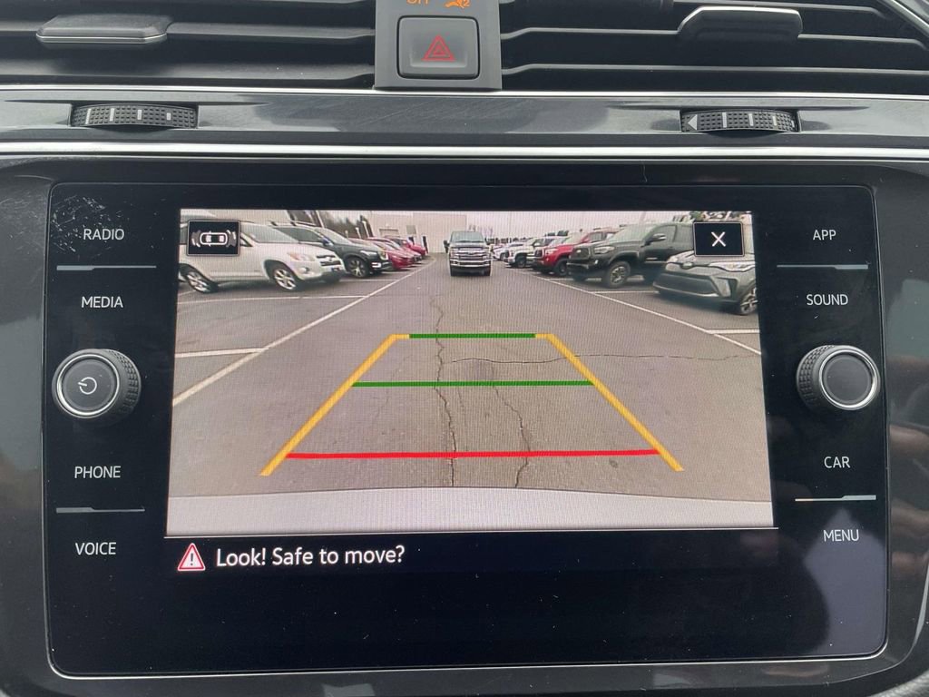 Used 2024 Volkswagen Tiguan SE R-Line w/ MDO Package, Three-Row image 41