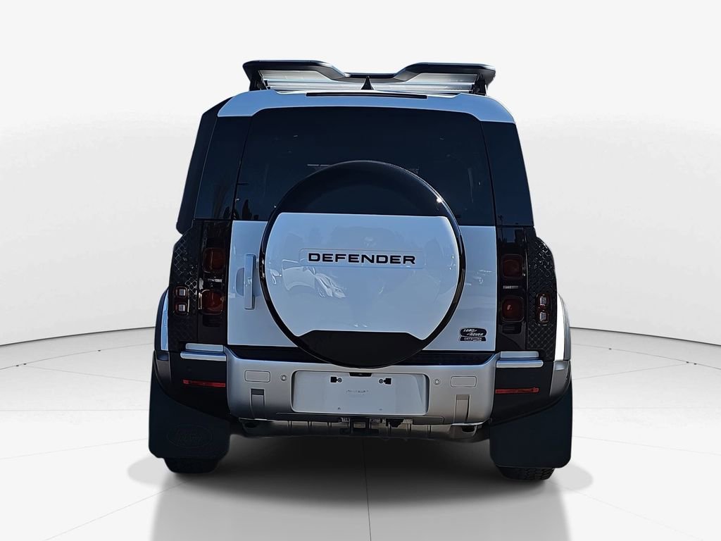 Used 2023 Land Rover Defender 110 S image 6