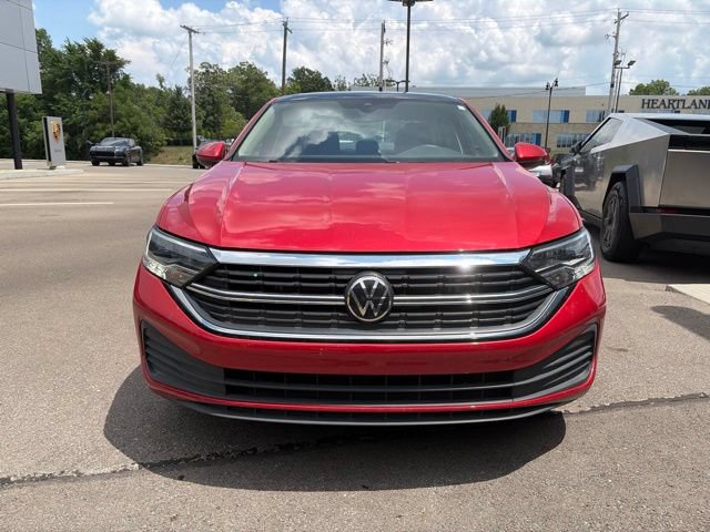 Used 2023 Volkswagen Jetta SE FWD image 5