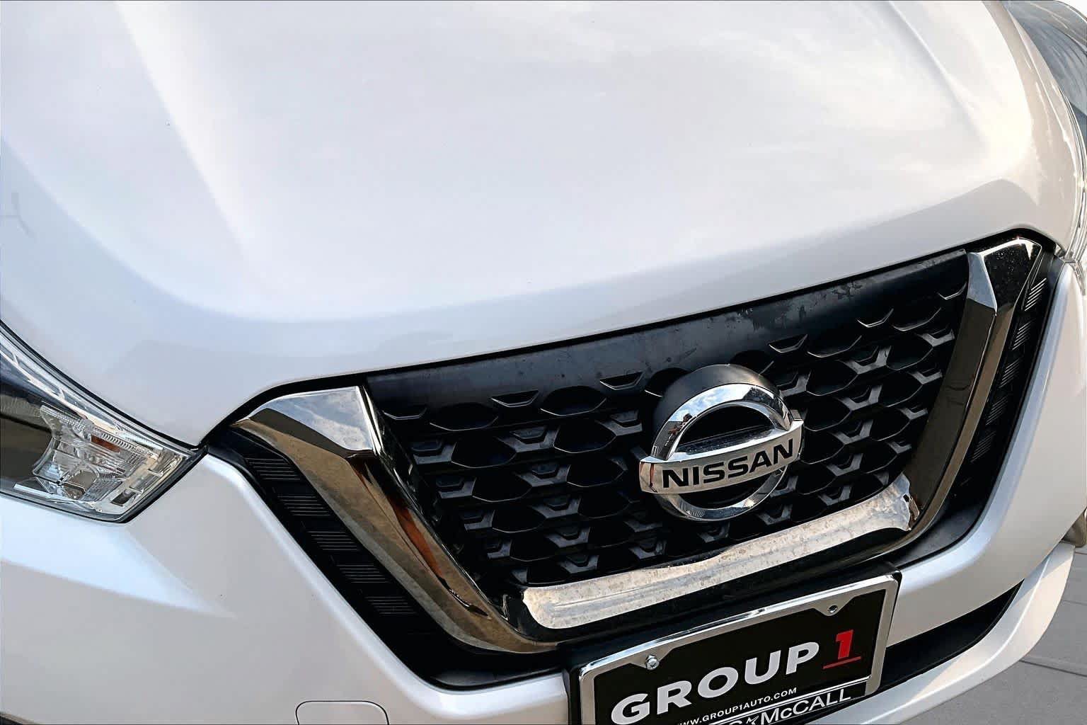 Certified 2020 Nissan Kicks SR FWD image 28
