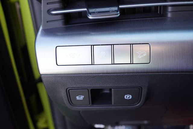 Used 2024 Hyundai Kona Limited image 24