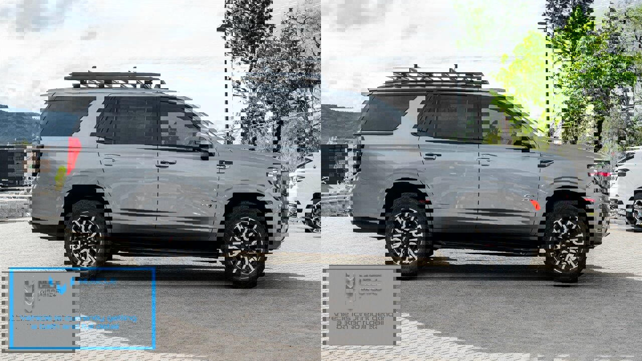 Used 2023 GMC Yukon AT4 w/ Max Trailering Package AWD/4WD image 5