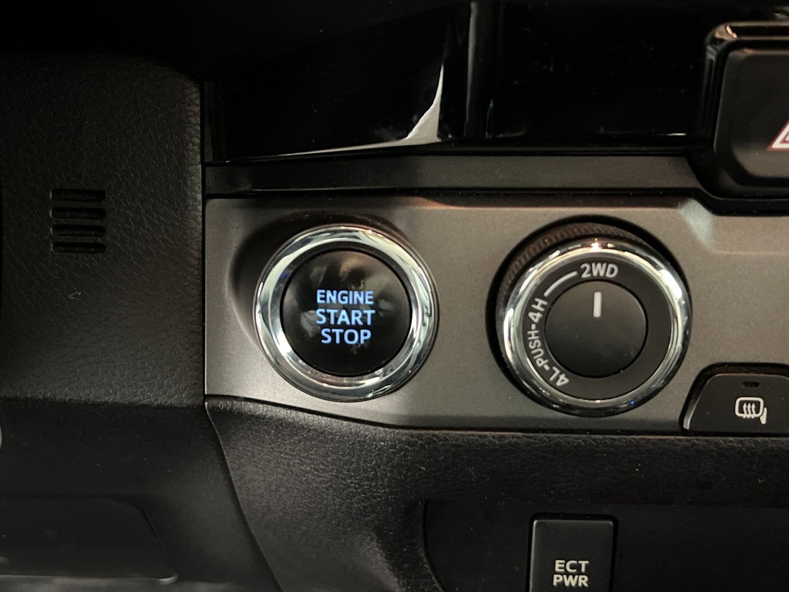 Used 2016 Toyota Tacoma TRD Sport w/ Towing Package image 32