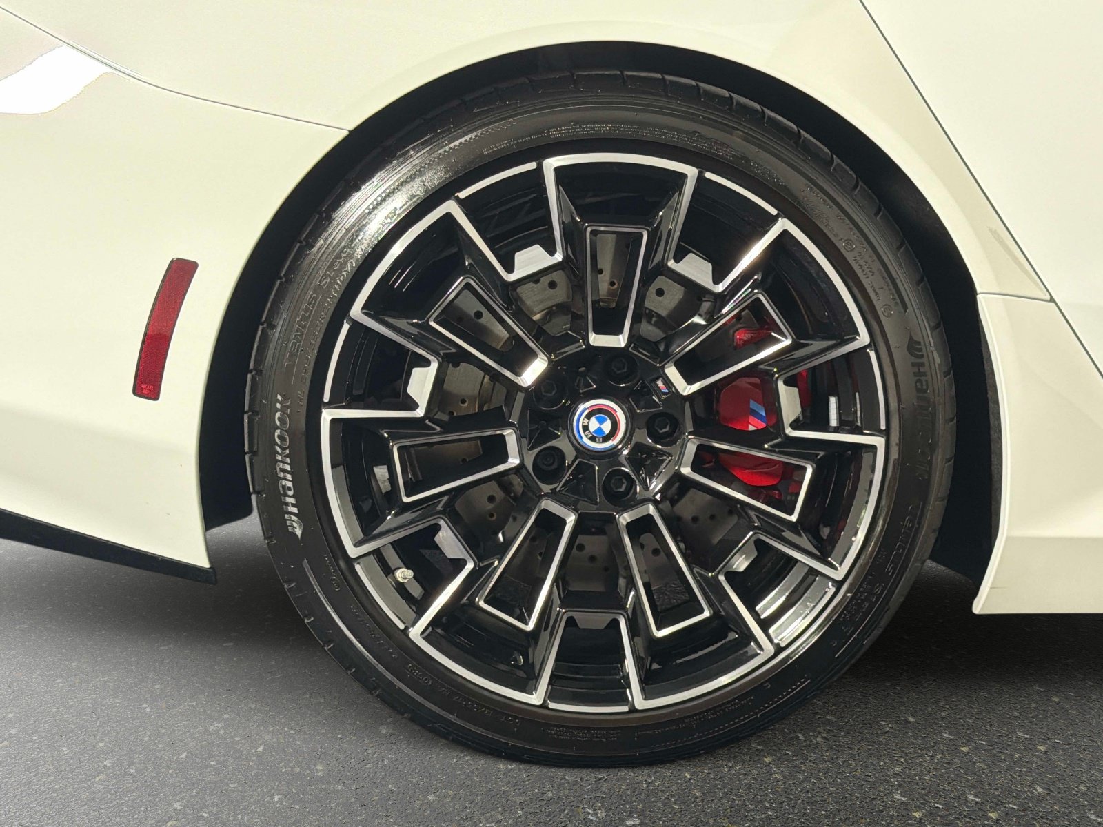 Used 2025 BMW M5 Touring AWD/4WD image 18