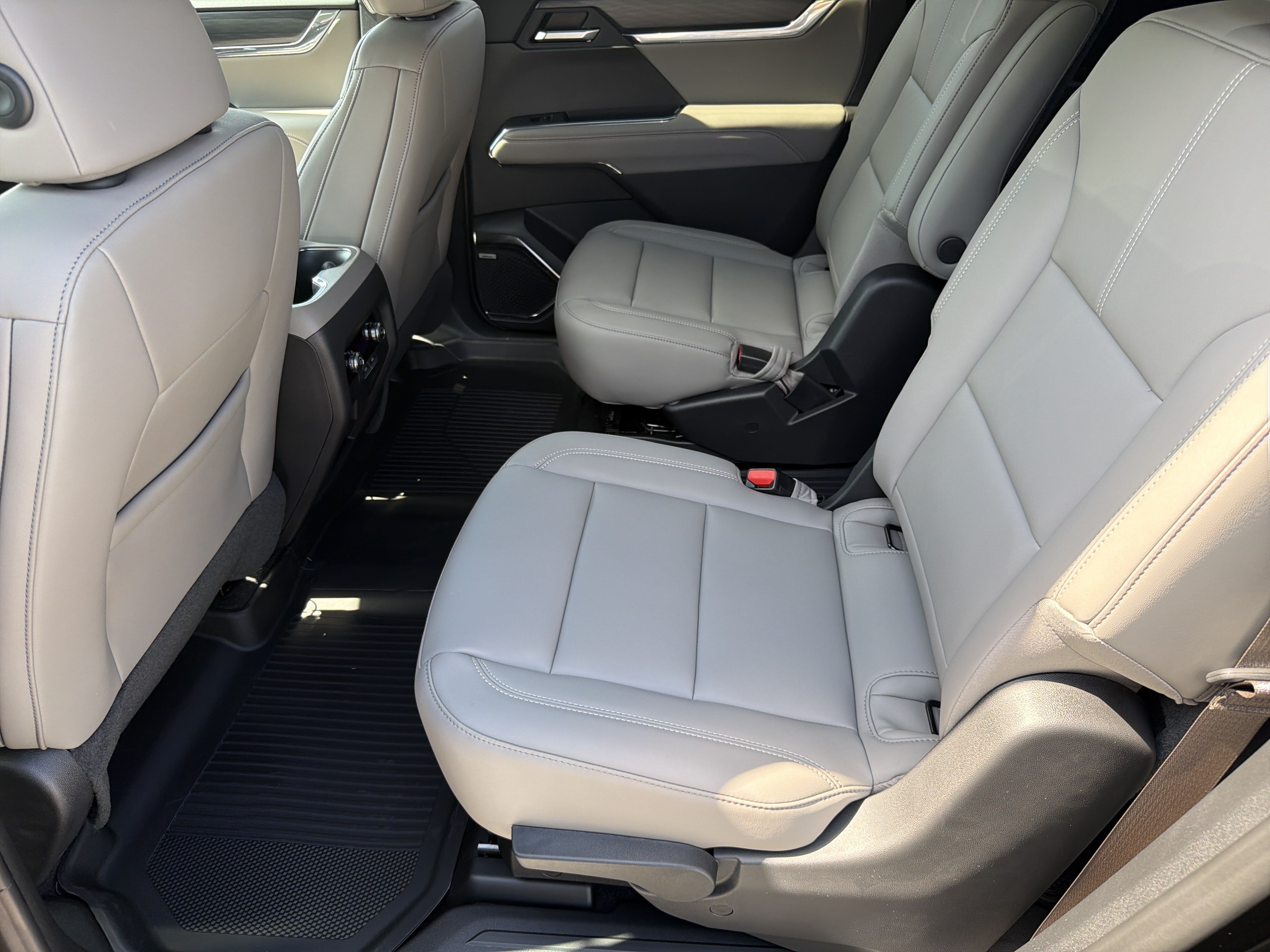 New 2026 GMC Acadia Elevation w/ Black Edition FWD image 22