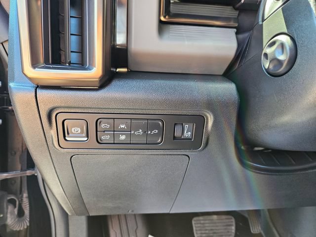 Used 2025 GMC Hummer EV 2X AWD/4WD image 28