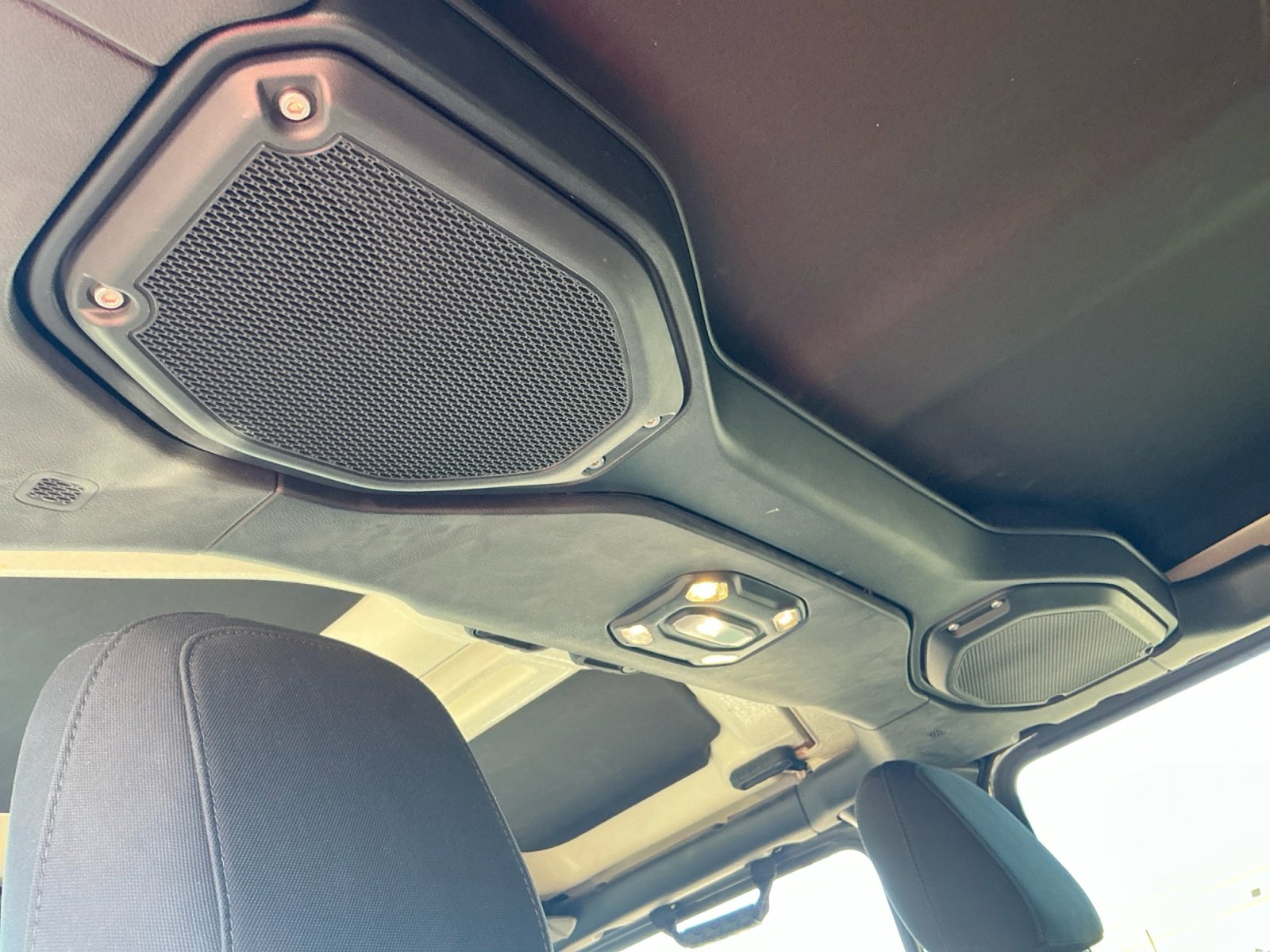 Used 2022 Jeep Wrangler Unlimited Sport image 27