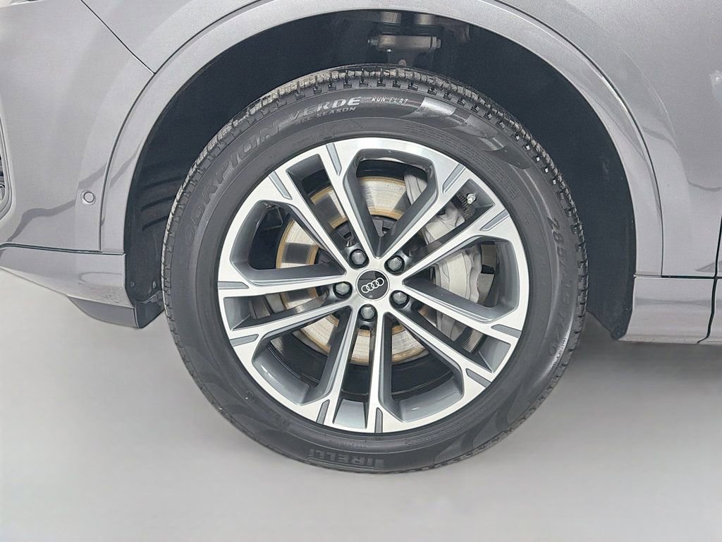 Certified 2025 Audi Q7 2.0T Premium w/ Convenience Plus Package image 35