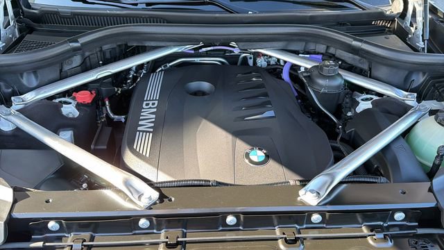 New 2026 BMW X7 xDrive40i w/ Premium Package image 10