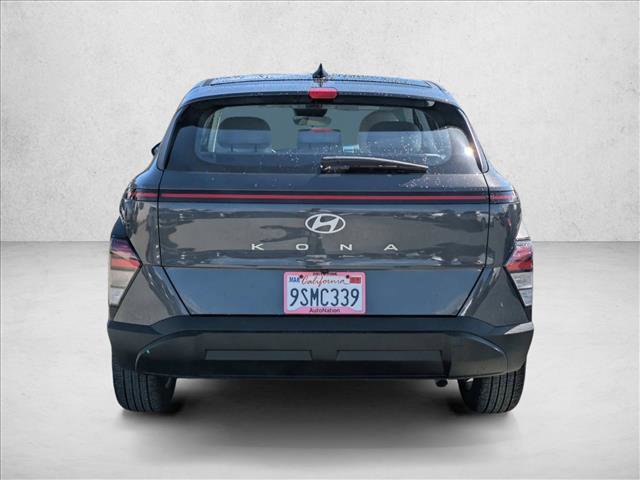 Certified 2025 Hyundai Kona SE image 7
