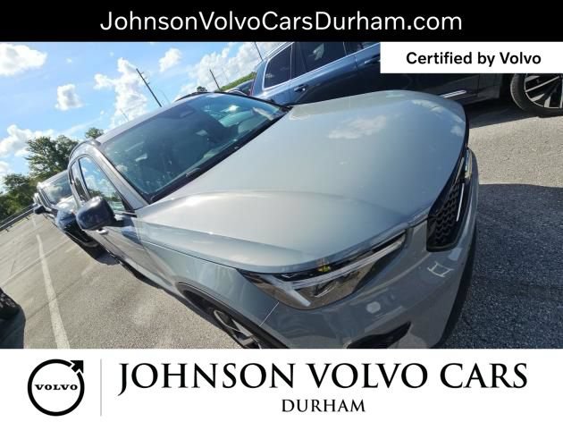 Used 2026 Volvo XC40 B5 Plus AWD/4WD image 3
