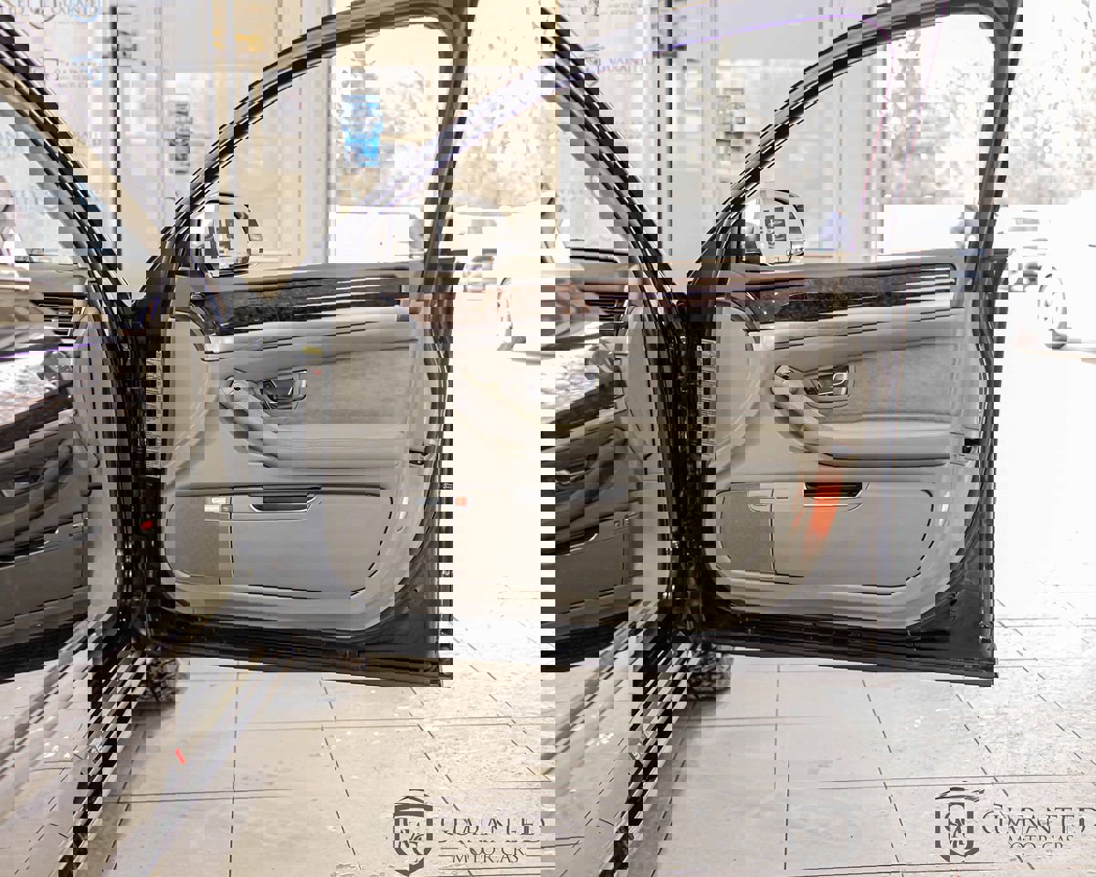 Used 2008 Audi S8 image 41