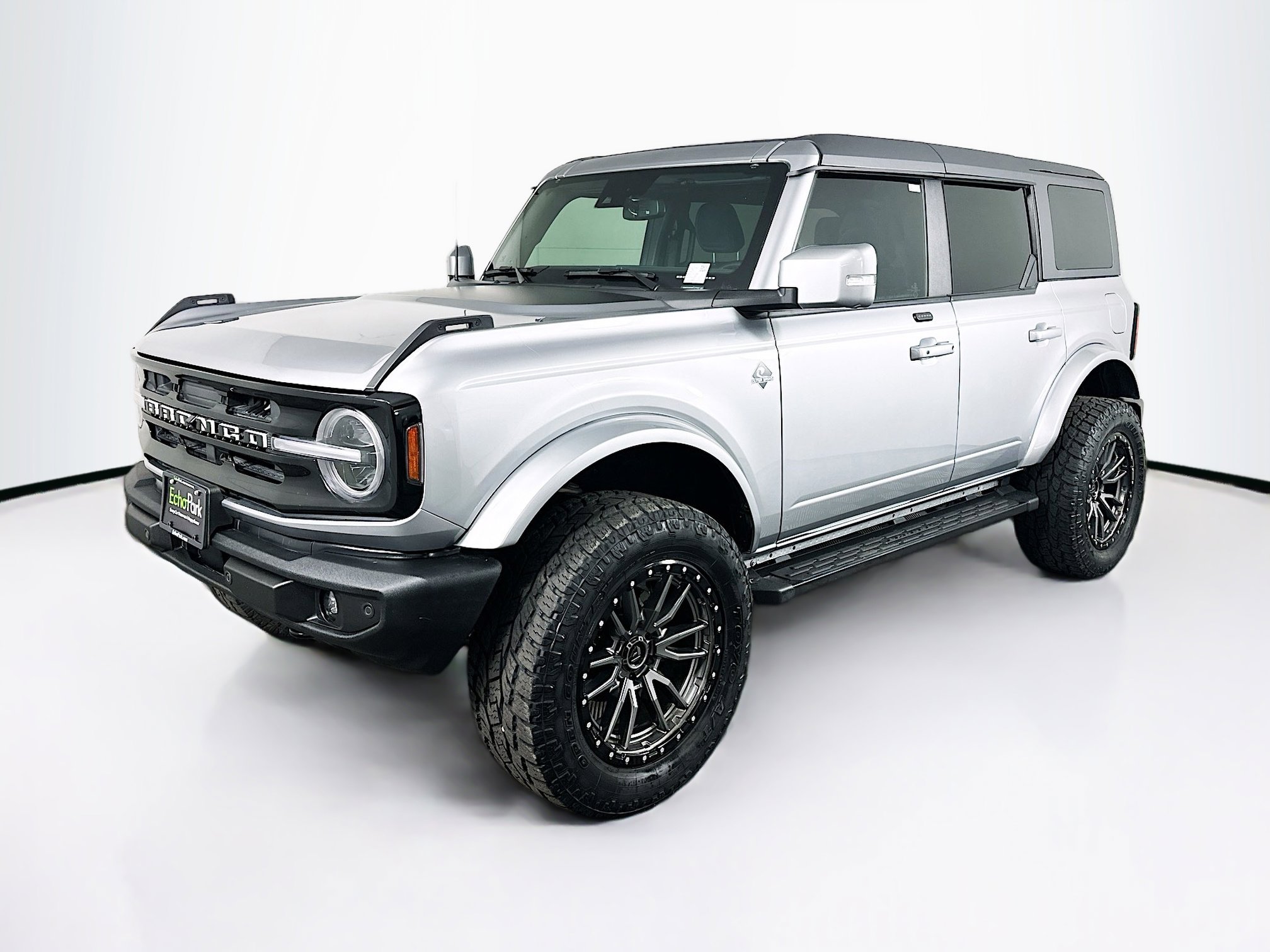 Used 2021 Ford Bronco Outer Banks image 3