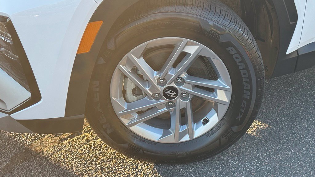 Certified 2025 Hyundai Tucson SE AWD/4WD image 9