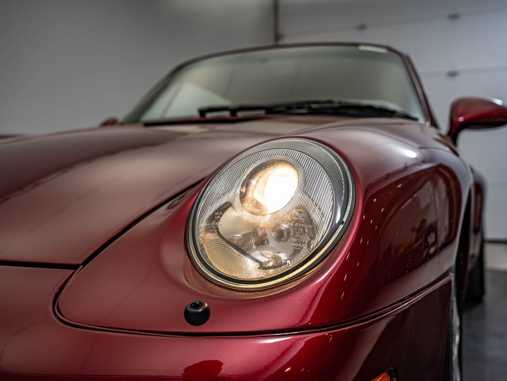 Used 1998 Porsche 911 Carrera RWD image 17