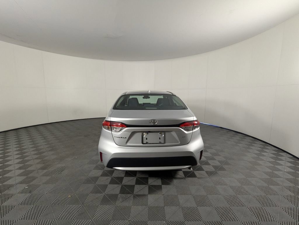 Used 2020 Toyota Corolla LE image 6