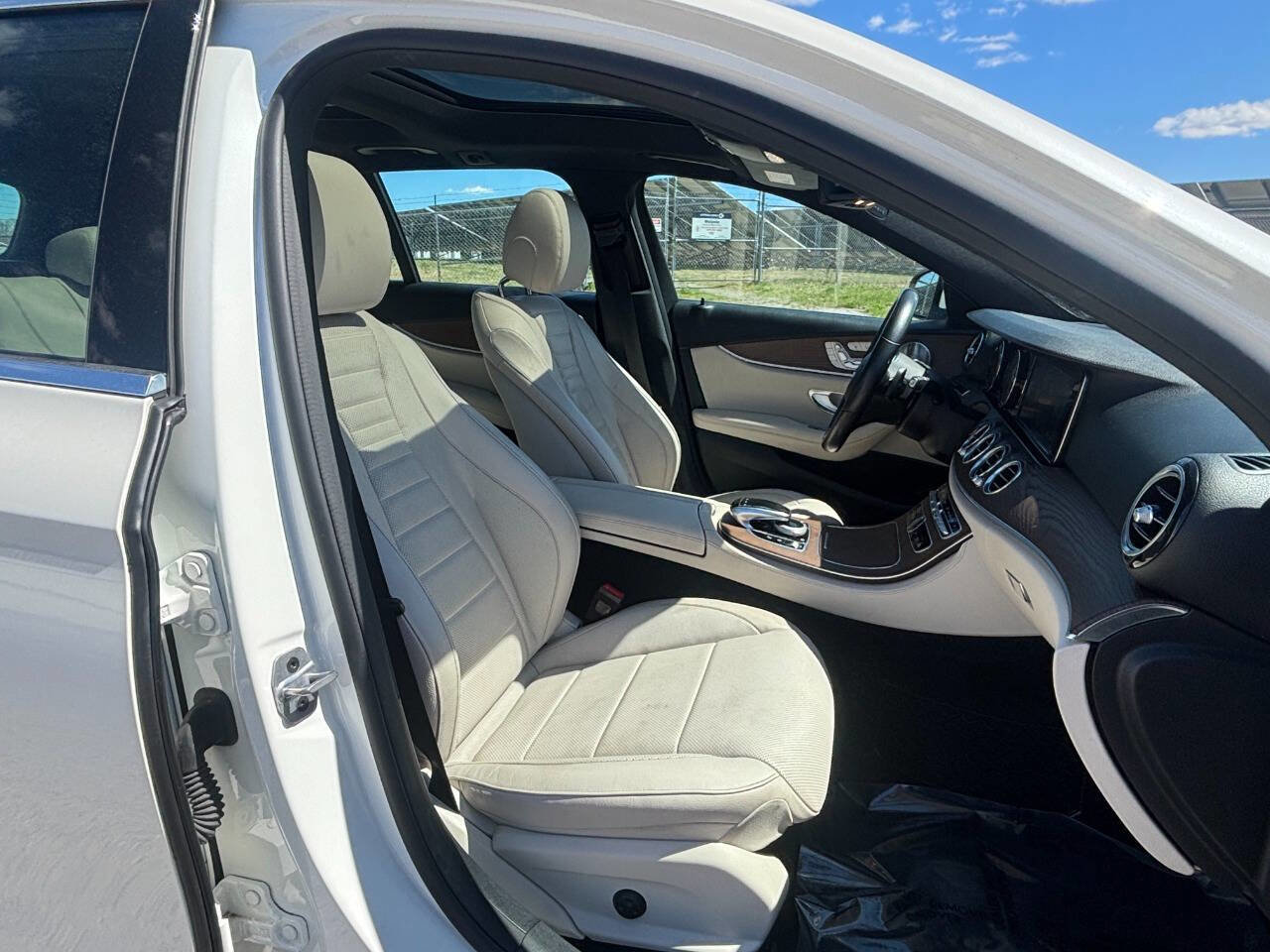 Used 2019 Mercedes-Benz E 450 4MATIC Wagon image 20
