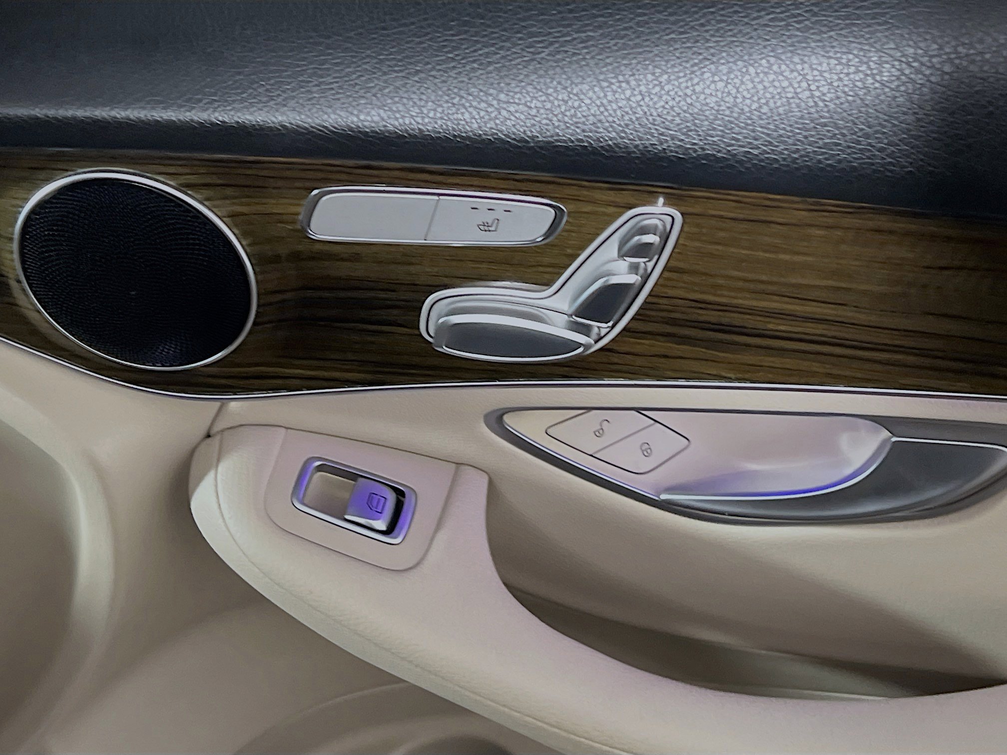 Used 2021 Mercedes-Benz GLC 300 image 32