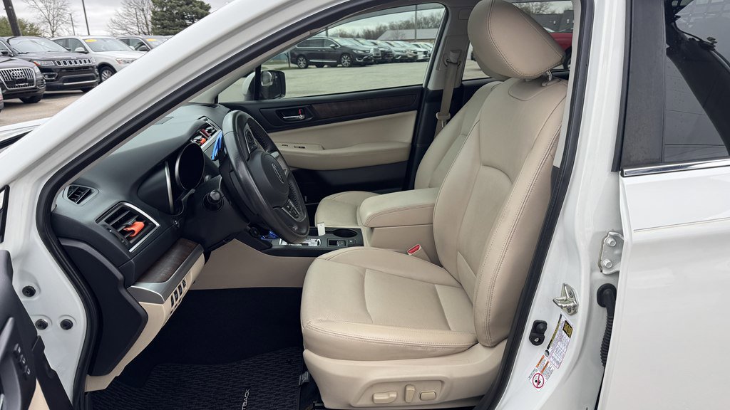 Used 2017 Subaru Outback 3.6R Limited image 16