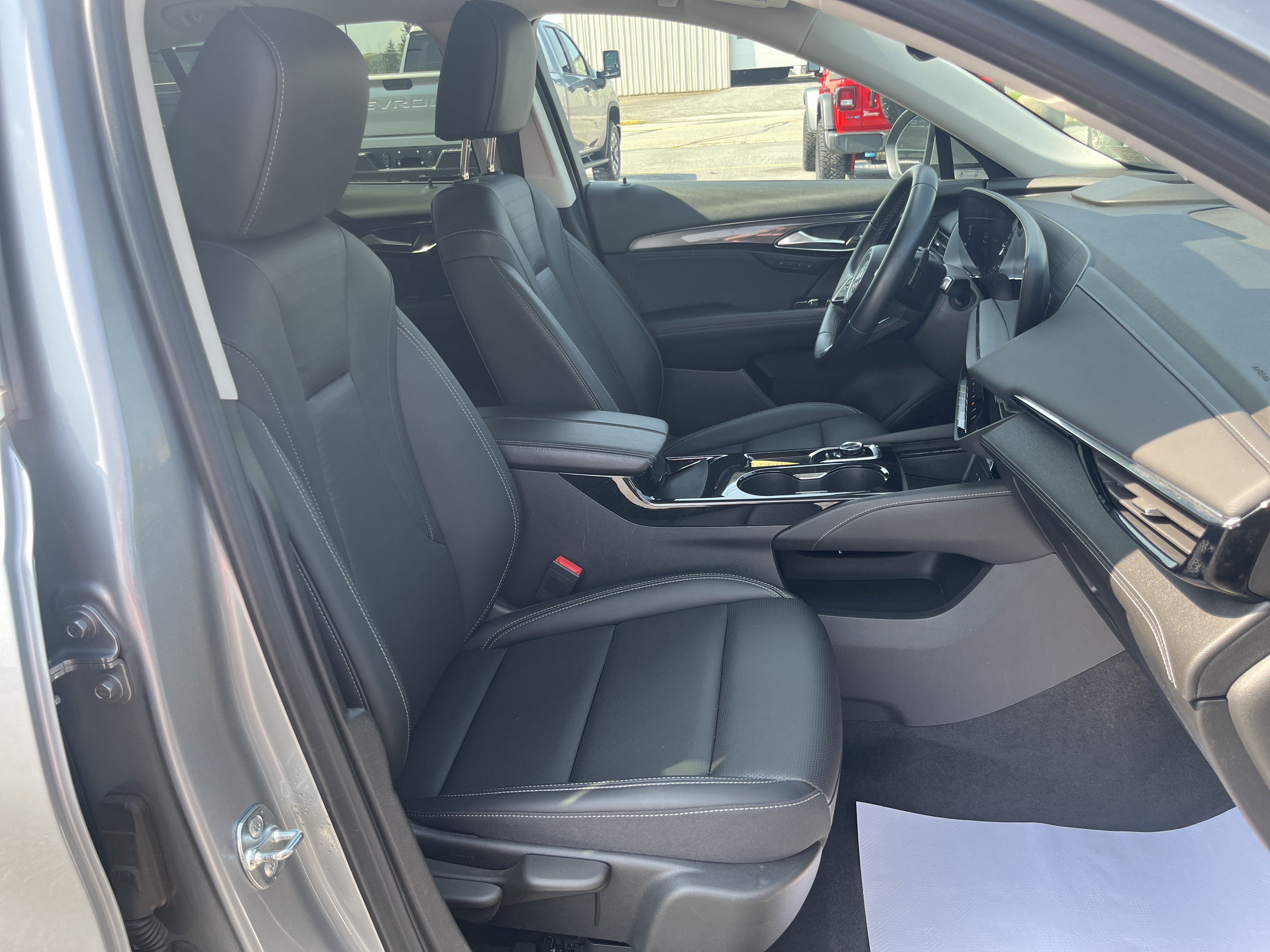 Used 2024 Buick Envision Preferred AWD/4WD image 8