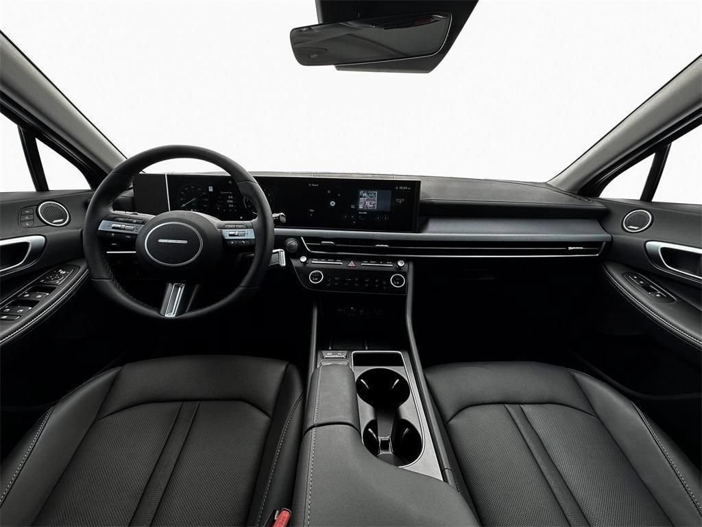 New 2025 Hyundai Sonata Limited FWD image 13