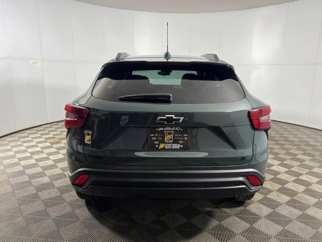 New 2026 Chevrolet Trax LT FWD image 5