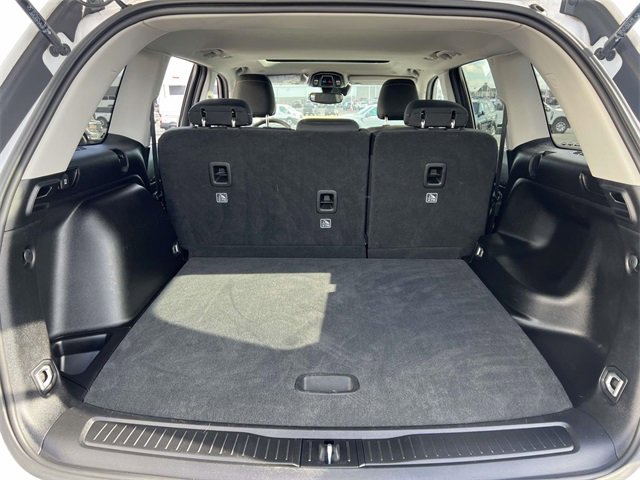 Used 2023 Jeep Grand Cherokee Laredo image 7