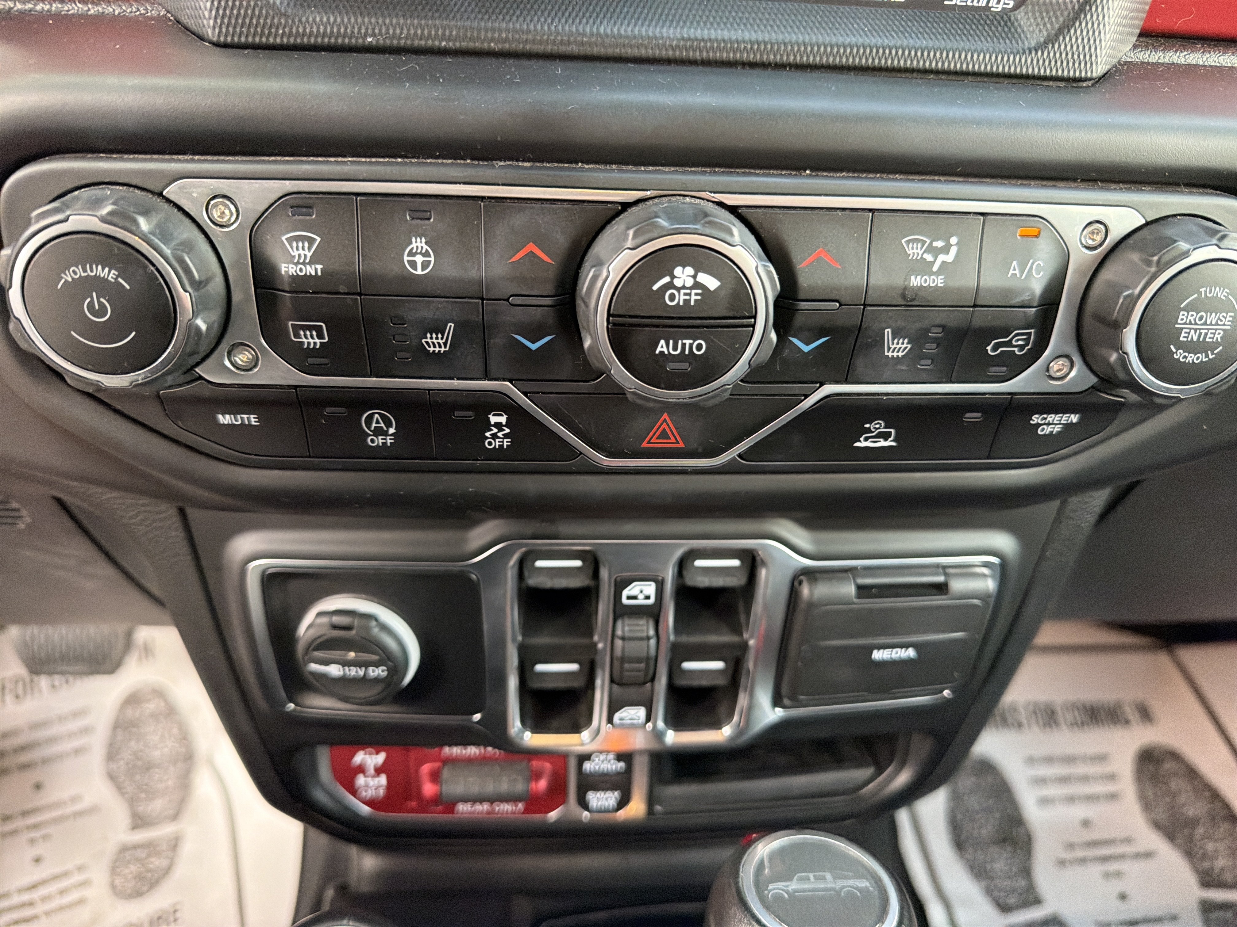 Used 2022 Jeep Gladiator Rubicon w/ LED Lighting Group AWD/4WD image 22