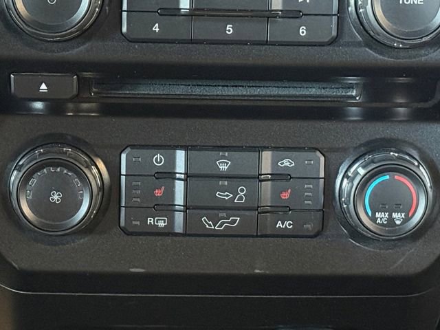 Used 2017 Ford F150 XLT w/ Equipment Group 302A Luxury image 4