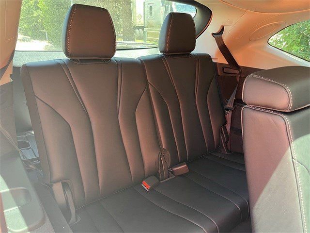 Certified 2026 Acura MDX w/ Technology Package FWD image 33