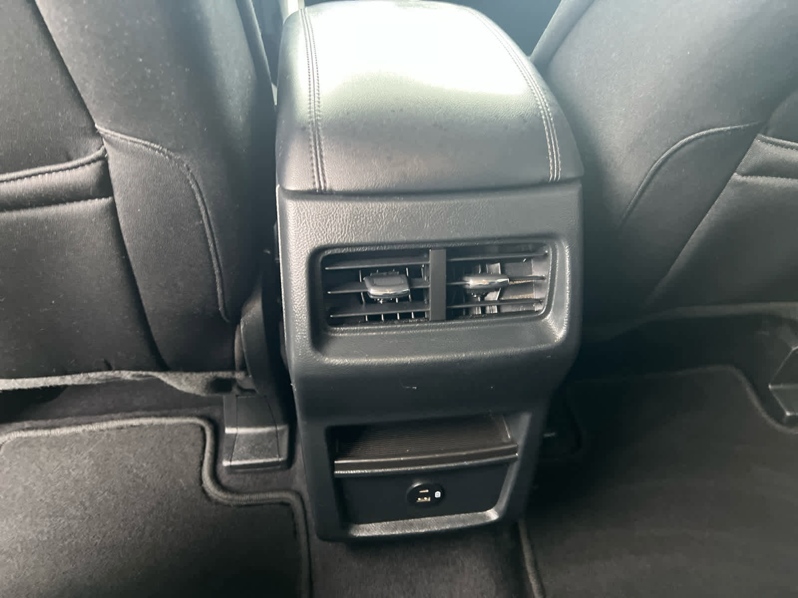 Used 2022 Ford Edge SE image 17