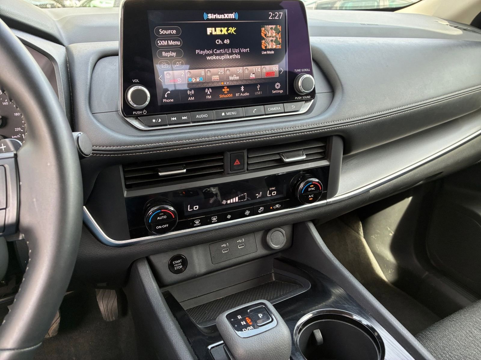 Used 2025 Nissan Rogue SV image 17