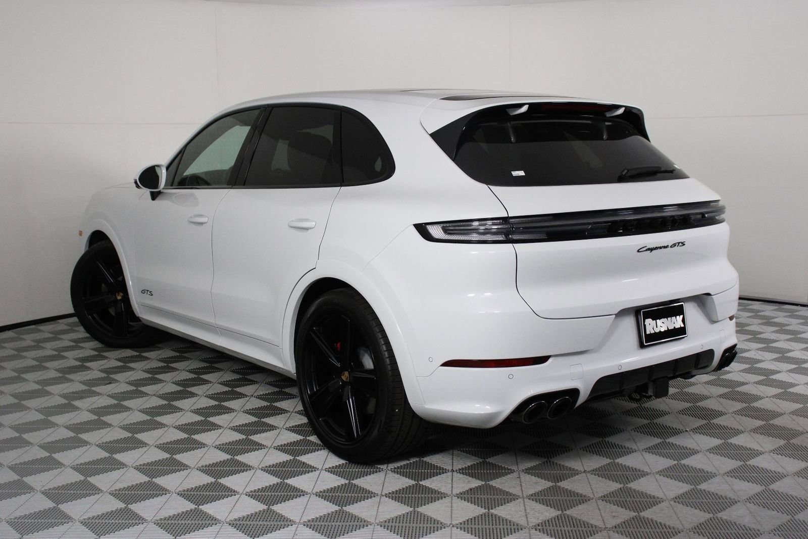 Certified 2025 Porsche Cayenne GTS image 3