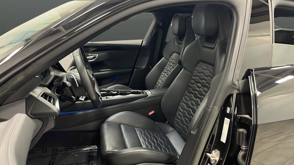 Used 2022 Audi e-tron GT Prestige w/ Prestige Package AWD/4WD image 9