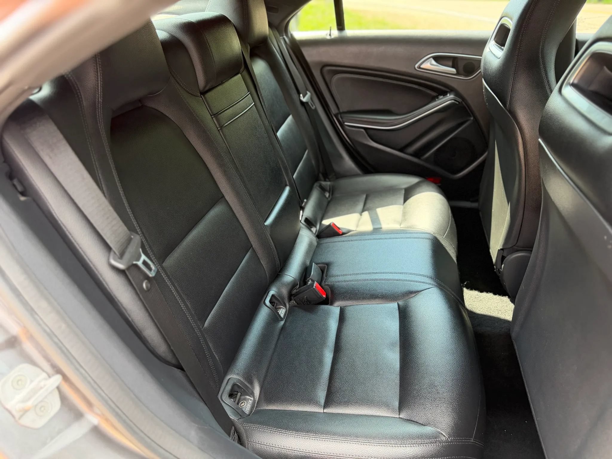 Used 2015 Mercedes-Benz CLA 250 4MATIC image 34