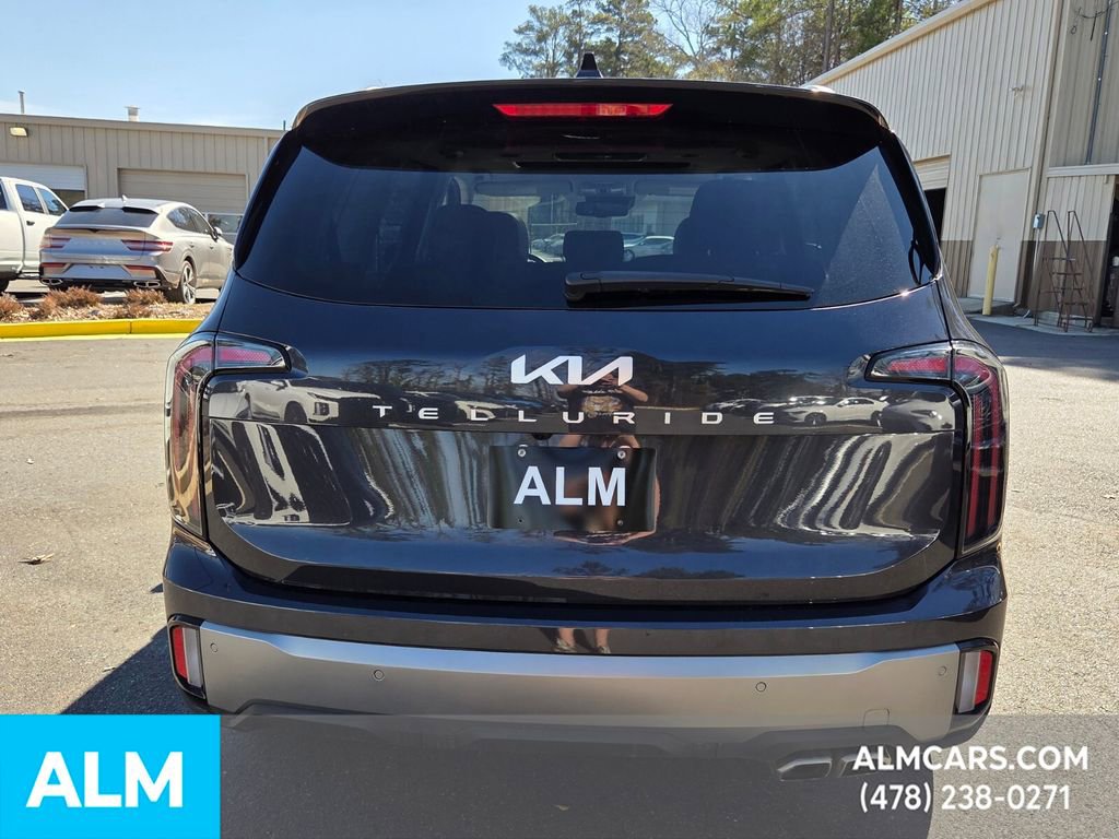 Used 2025 Kia Telluride EX image 10