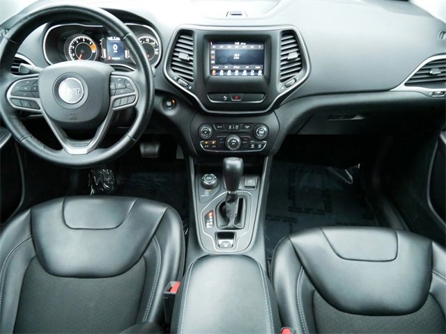 Used 2019 Jeep Cherokee Latitude Plus w/ Cold Weather Group image 12