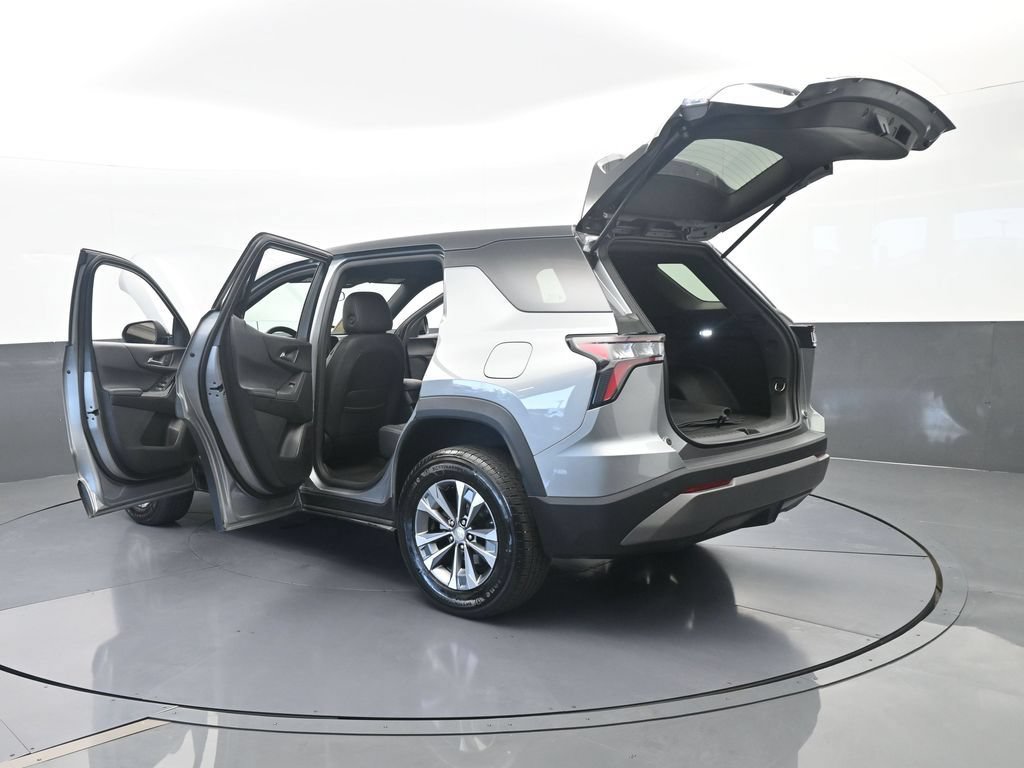 Used 2025 Chevrolet Equinox LT FWD image 69