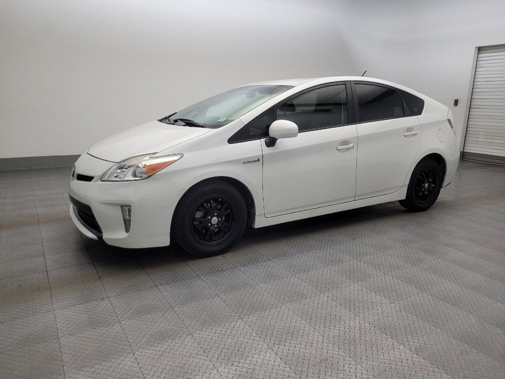 Used 2015 Toyota Prius Two image 2