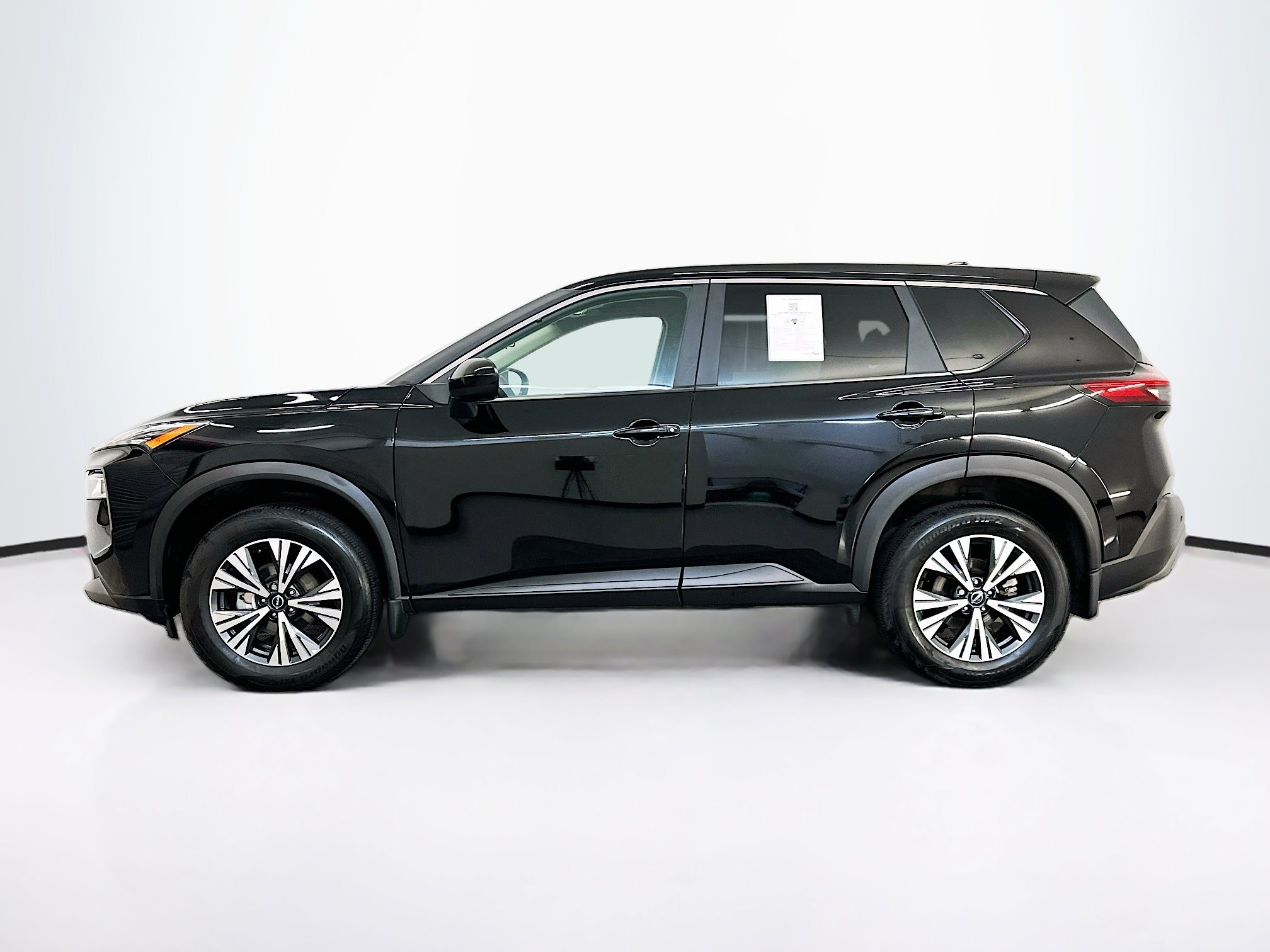 Used 2023 Nissan Rogue SV AWD/4WD image 4