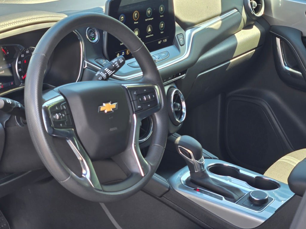 Certified 2025 Chevrolet Blazer LT FWD image 24