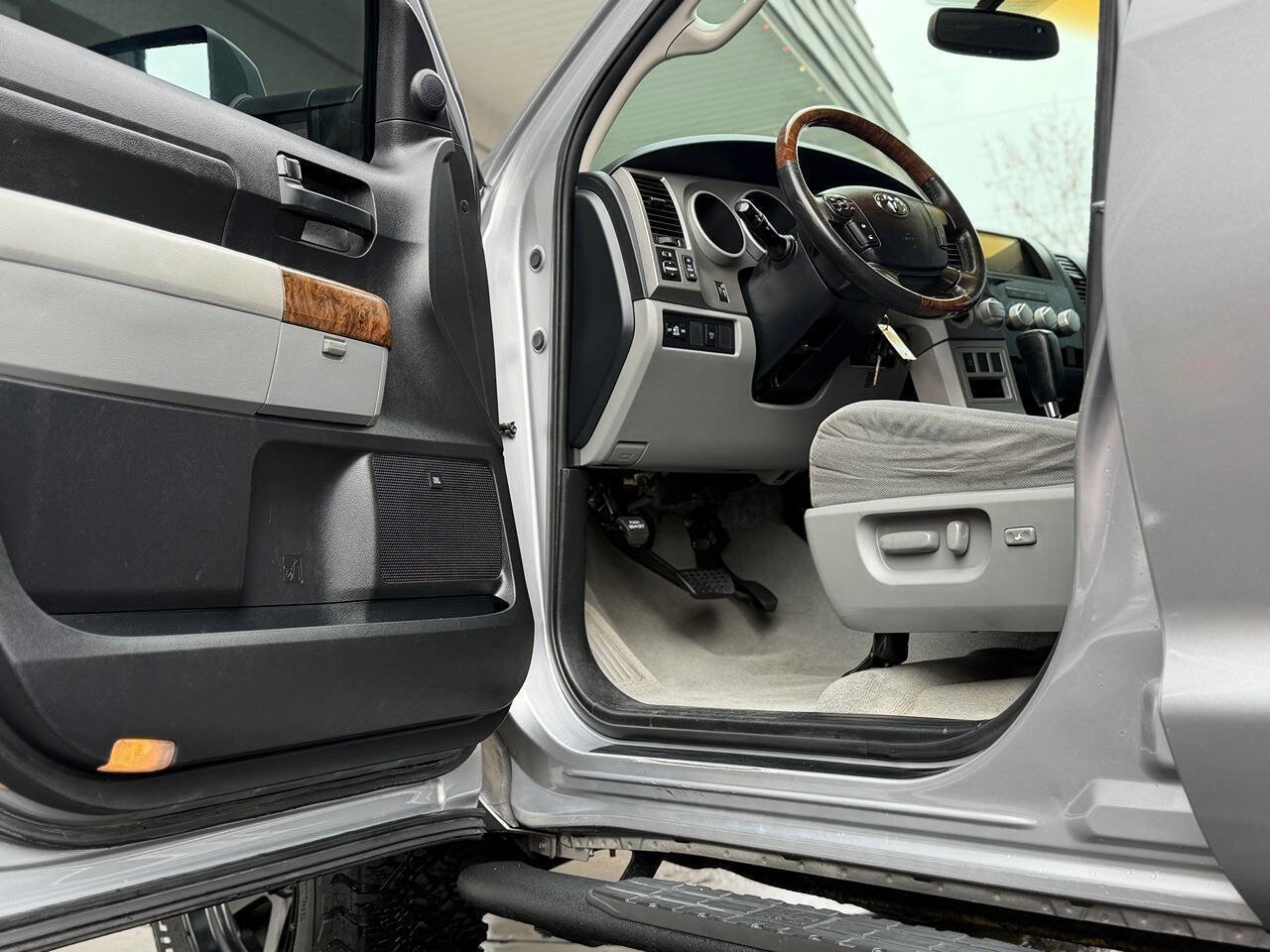 Used 2008 Toyota Tundra SR5 AWD/4WD image 5