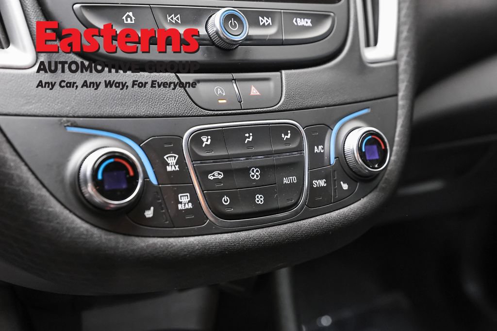 Used 2025 Chevrolet Malibu LT FWD image 21