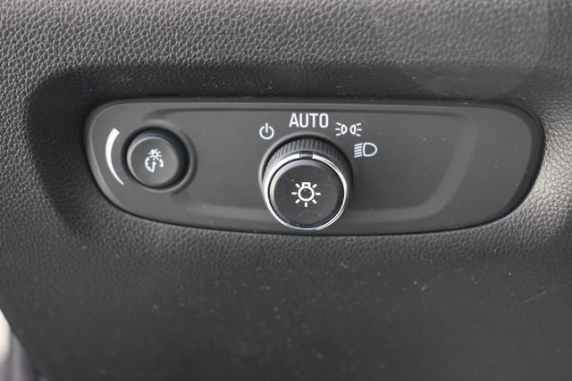 Used 2019 Chevrolet Traverse LS image 24