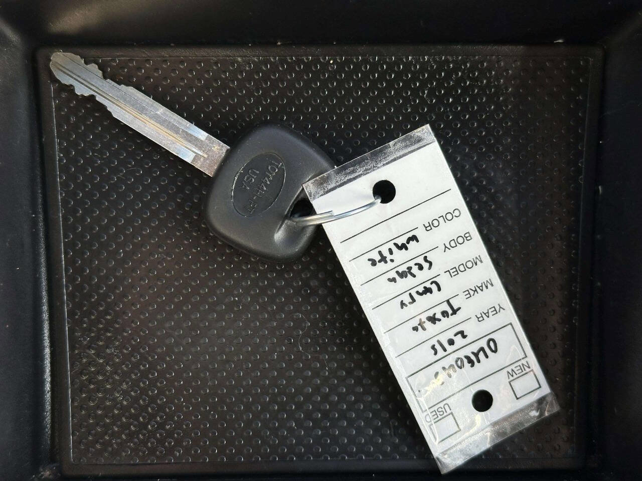 Used 2015 Toyota Camry SE FWD image 27