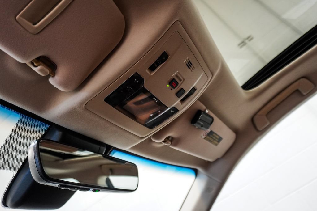 Used 2018 Lexus ES 350 w/ Luxury Package w/Wood Trim FWD image 37
