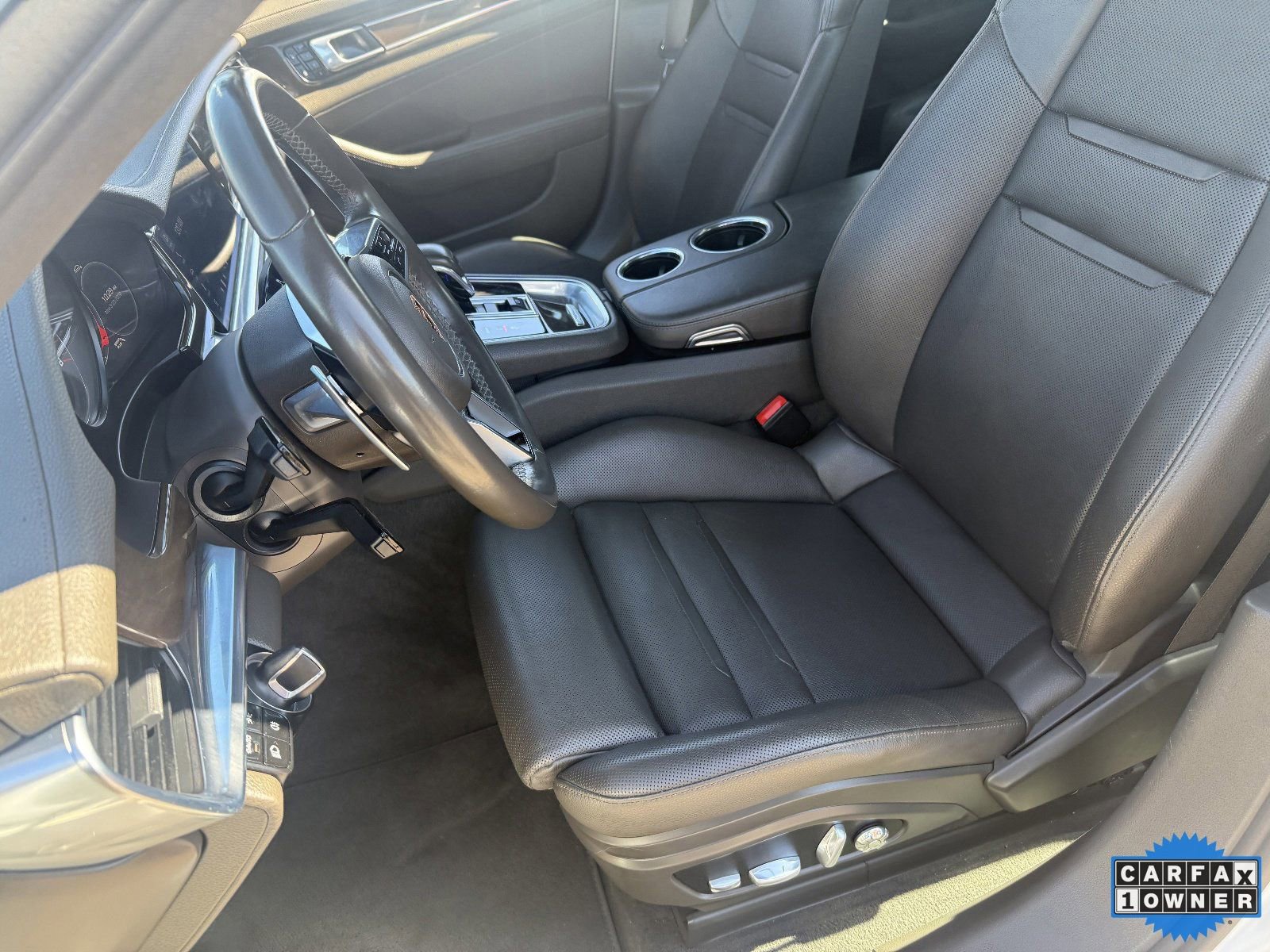 Used 2018 Porsche Panamera 4S image 21