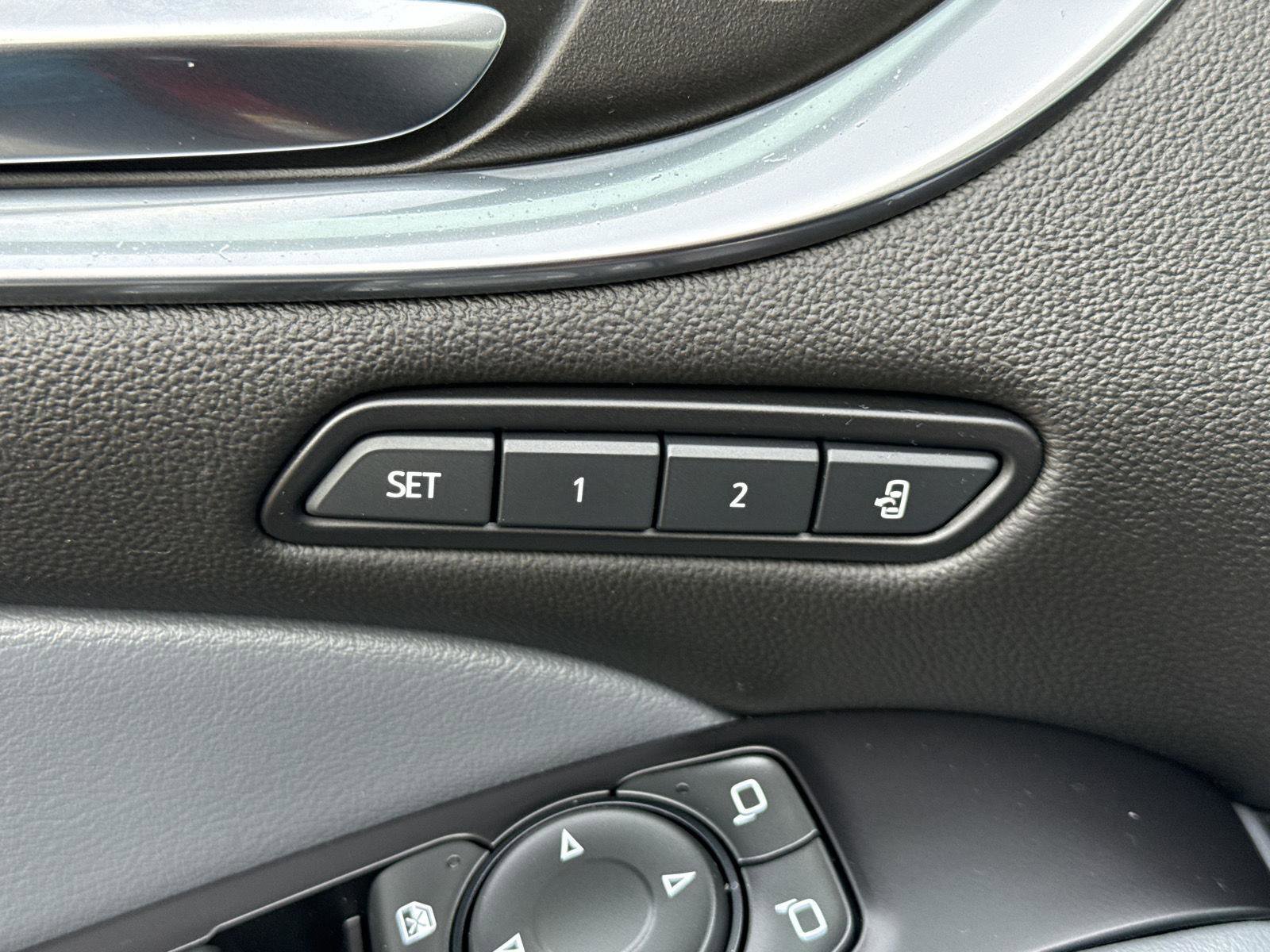 Used 2020 Buick Enclave Premium w/ Surround and Sites Package image 18