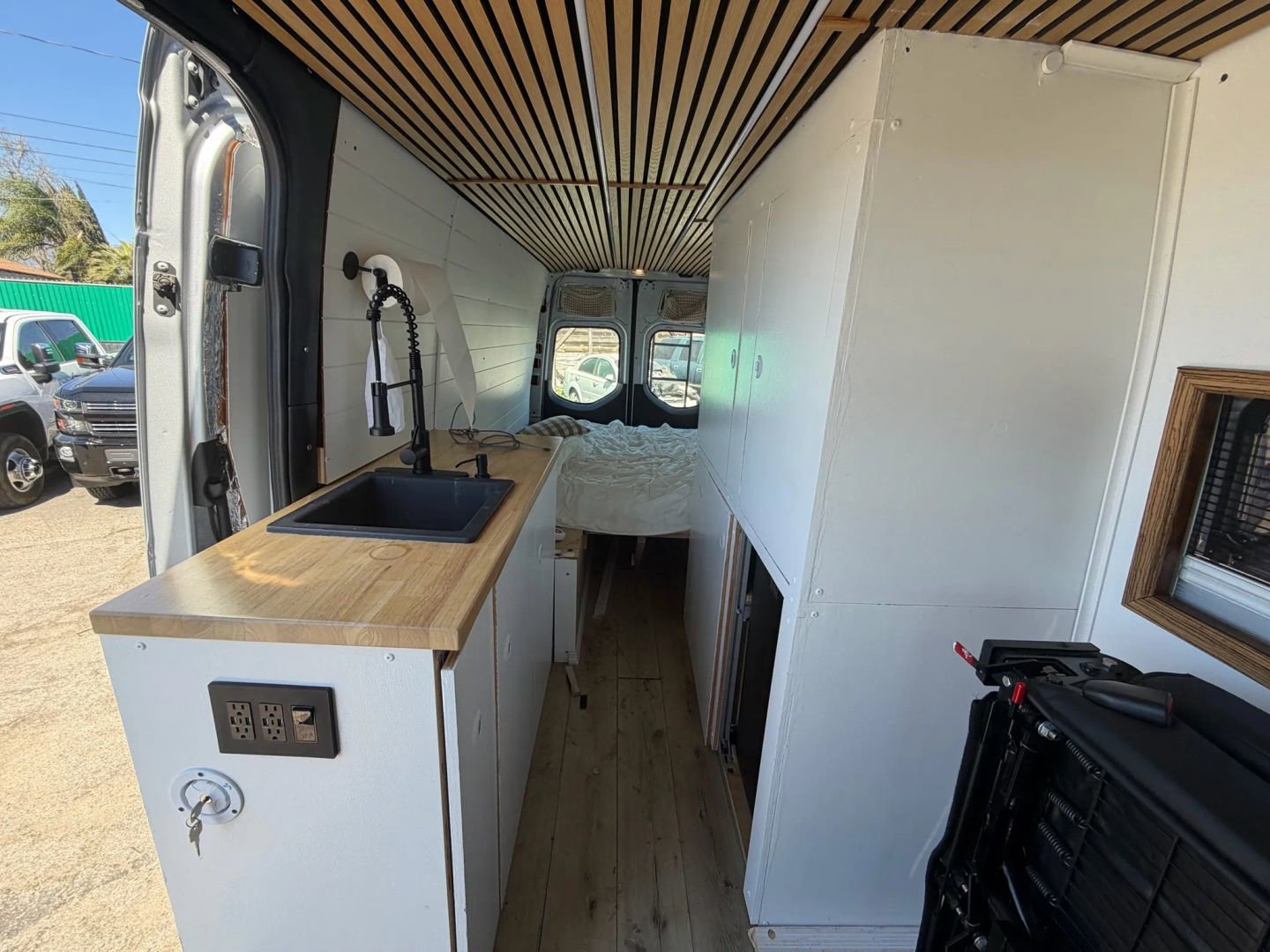 Used 2019 Mercedes-Benz Sprinter 4x4 170 image 17