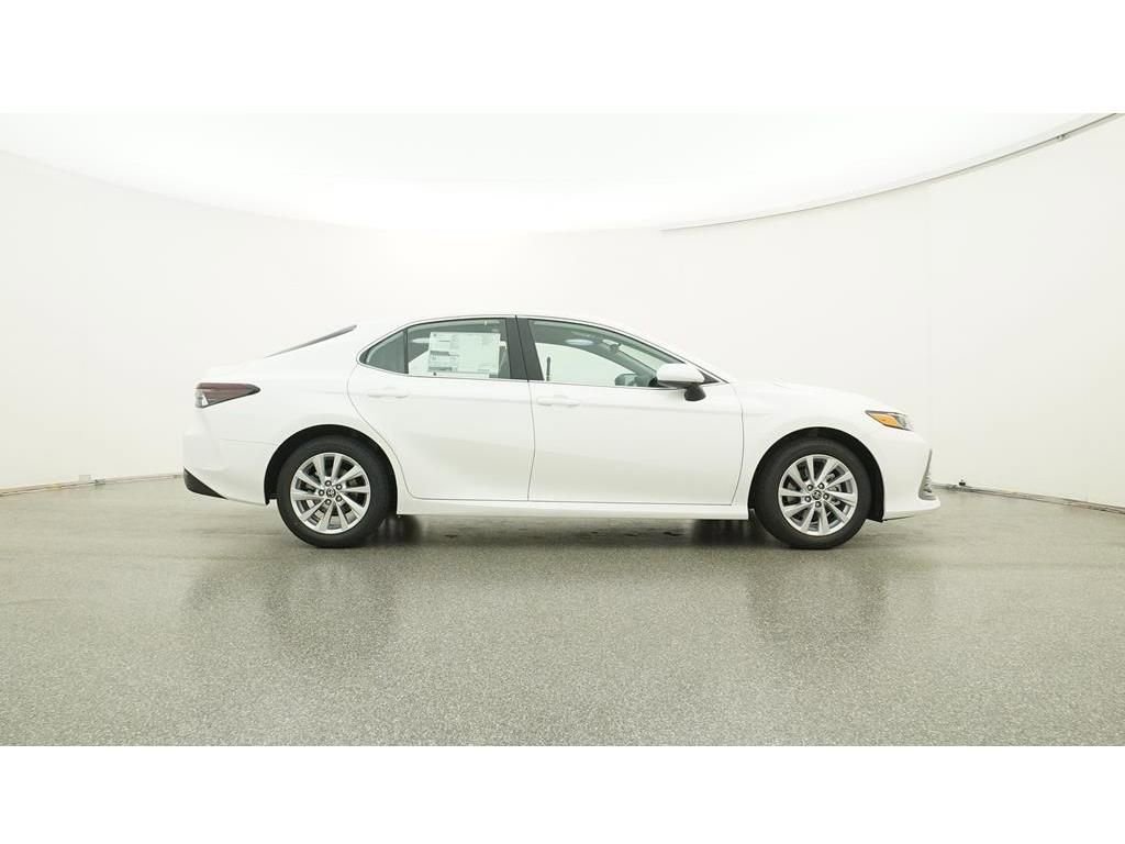 Used 2023 Toyota Camry LE image 28